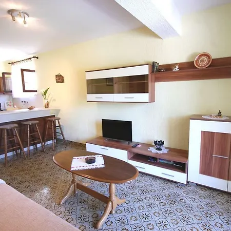 & Mira Guest house *